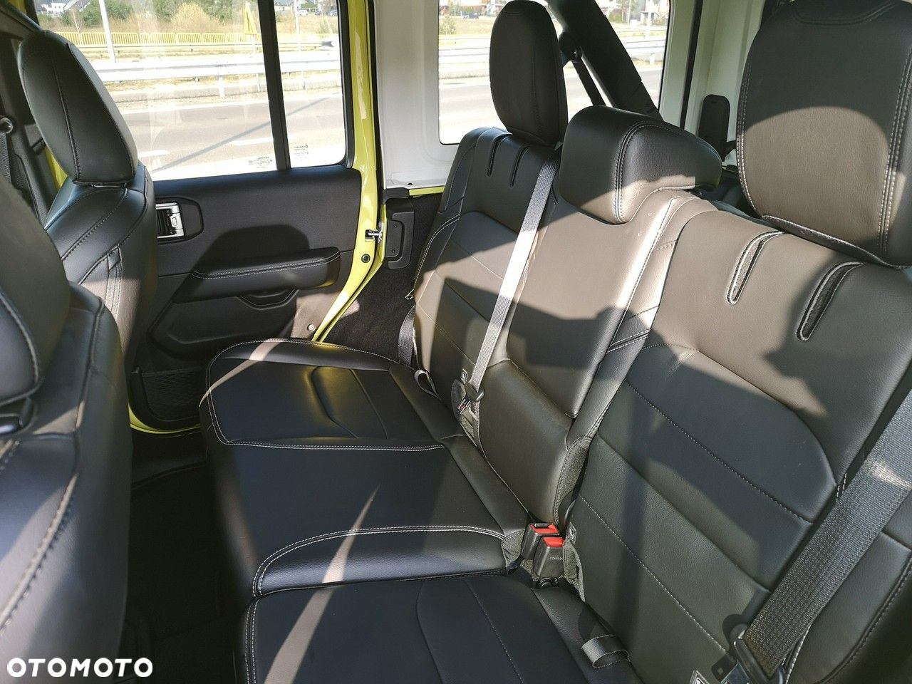 Jeep Wrangler - 16