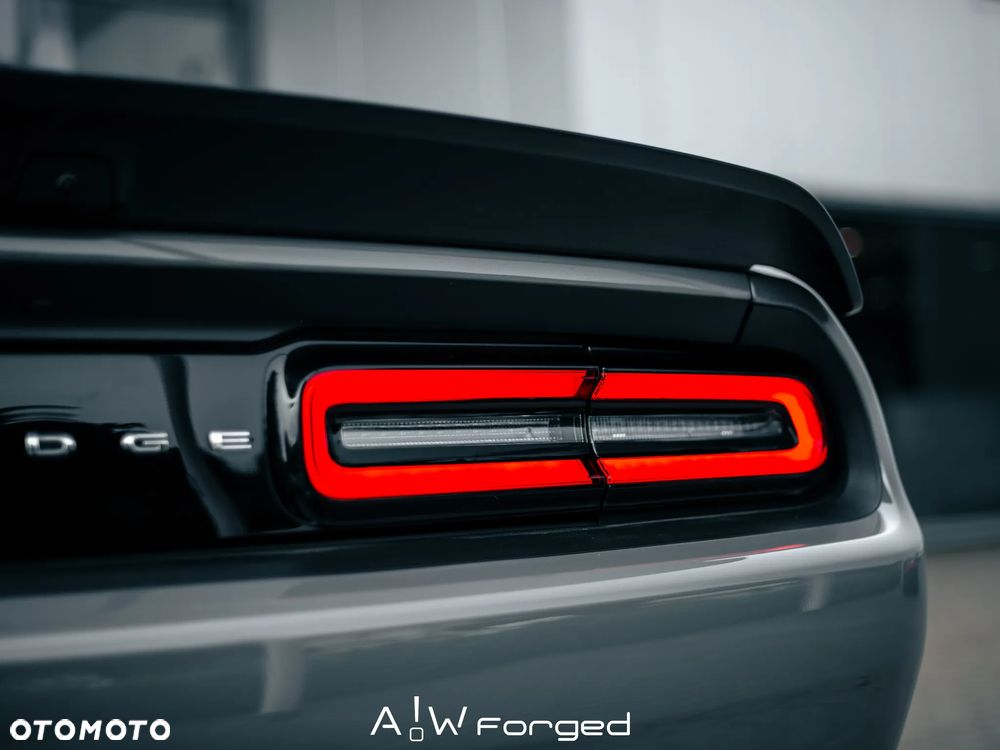 Dodge Challenger 6.2 Hellcat - 37