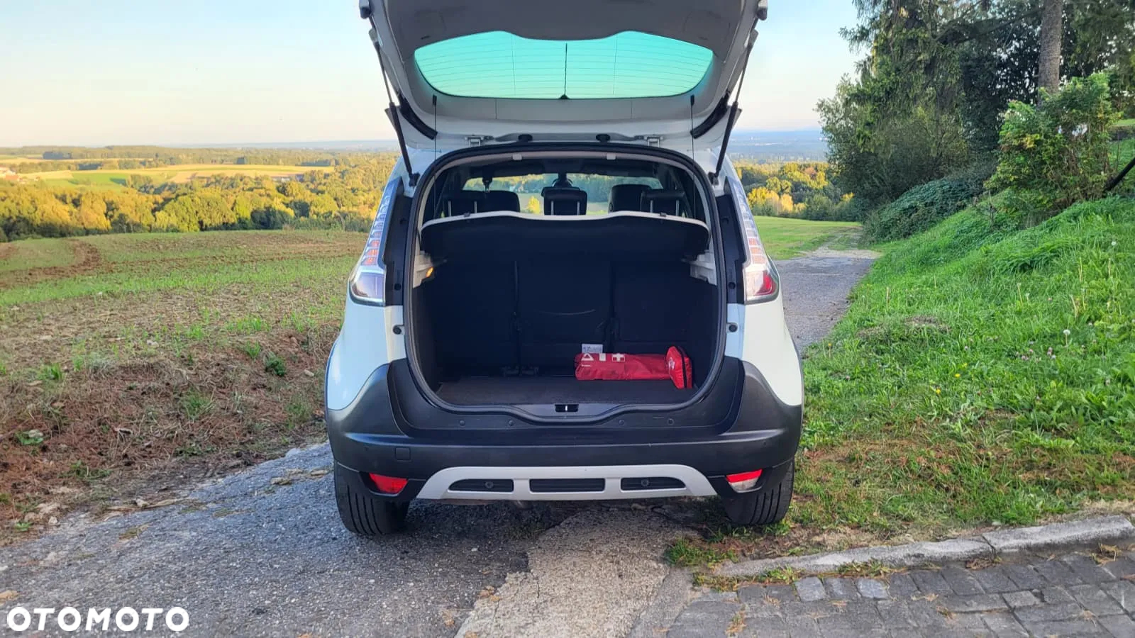 Renault Scenic 1.2 TCe Energy Bose - 16