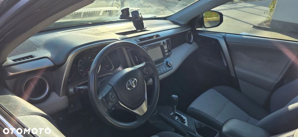 Toyota RAV4 - 10