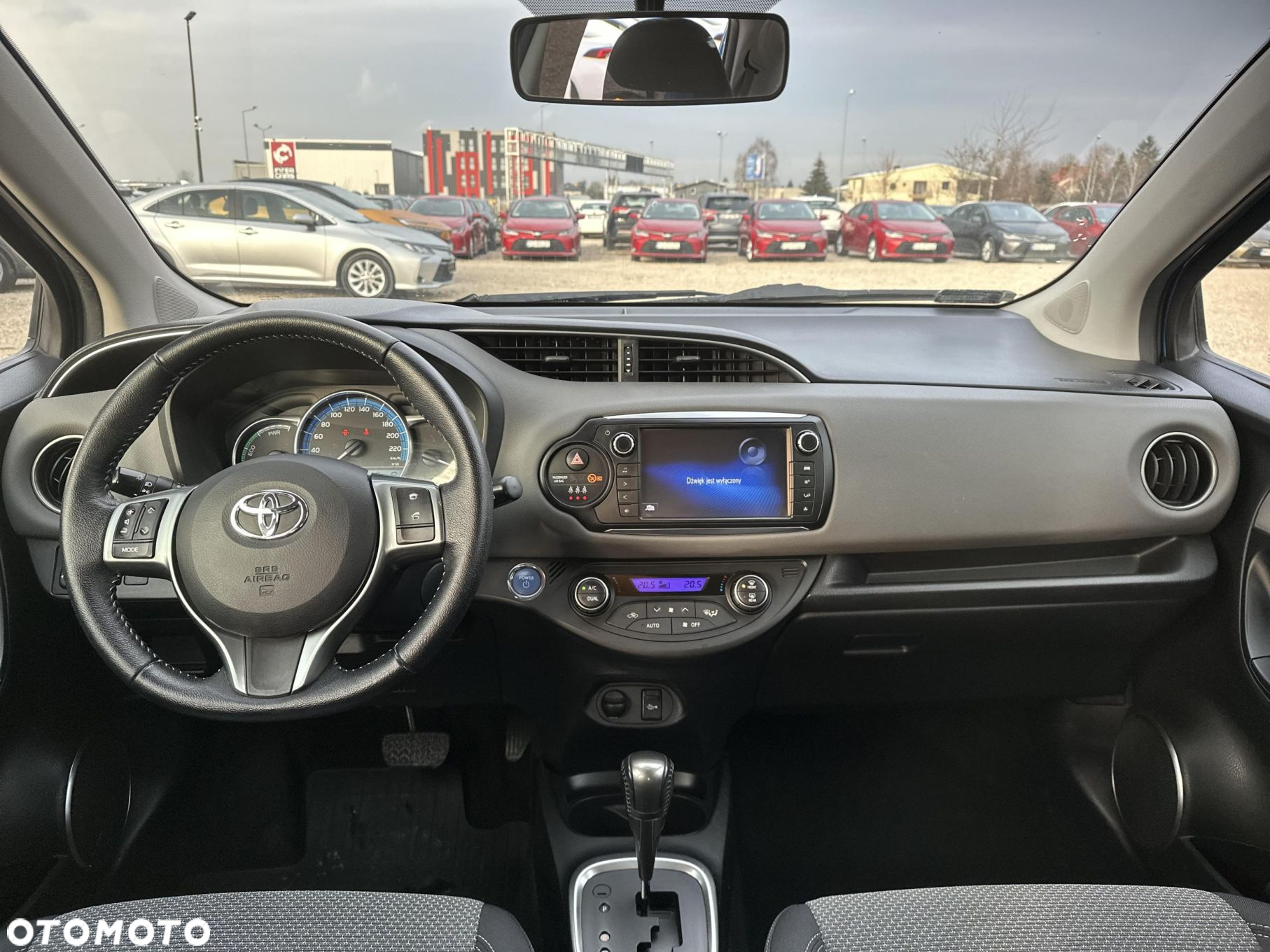 Toyota Yaris - 11