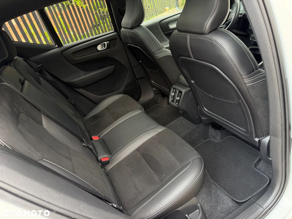 Volvo XC 40 T5 AWD R-Design - 34