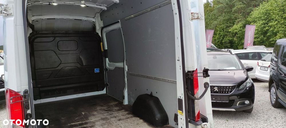 Ford Transit - 20