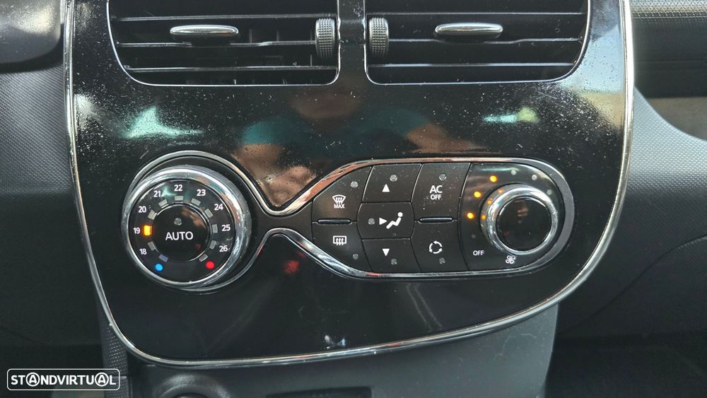 Renault Clio Sport Tourer - 32