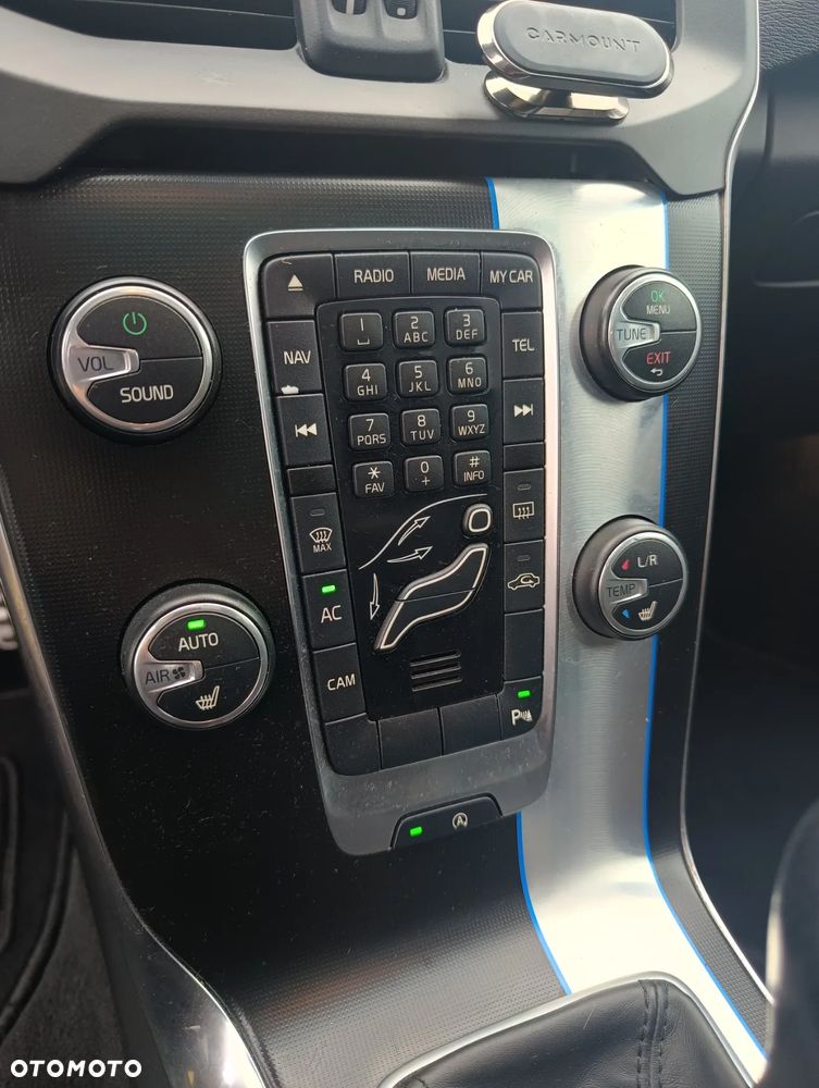 Volvo V40 T3 R Design - 31