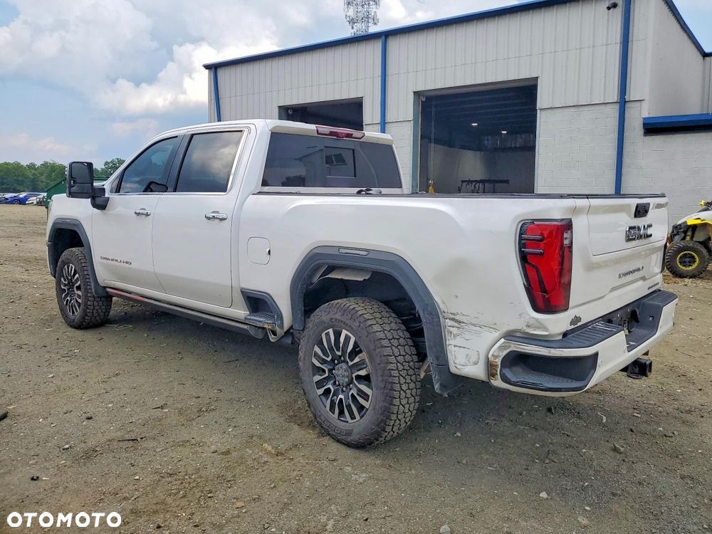 GMC Sierra - 3