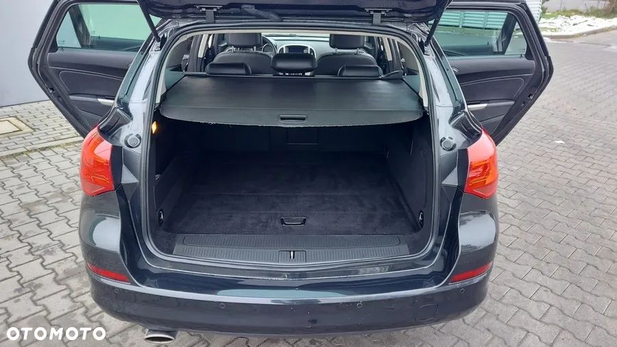 Opel Astra 1.4 Turbo 150 Jahre - 14