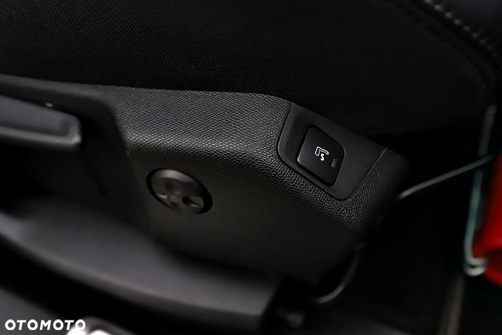 Peugeot 5008 BlueHDI 120 EAT6 Stop & Start Allure - 25