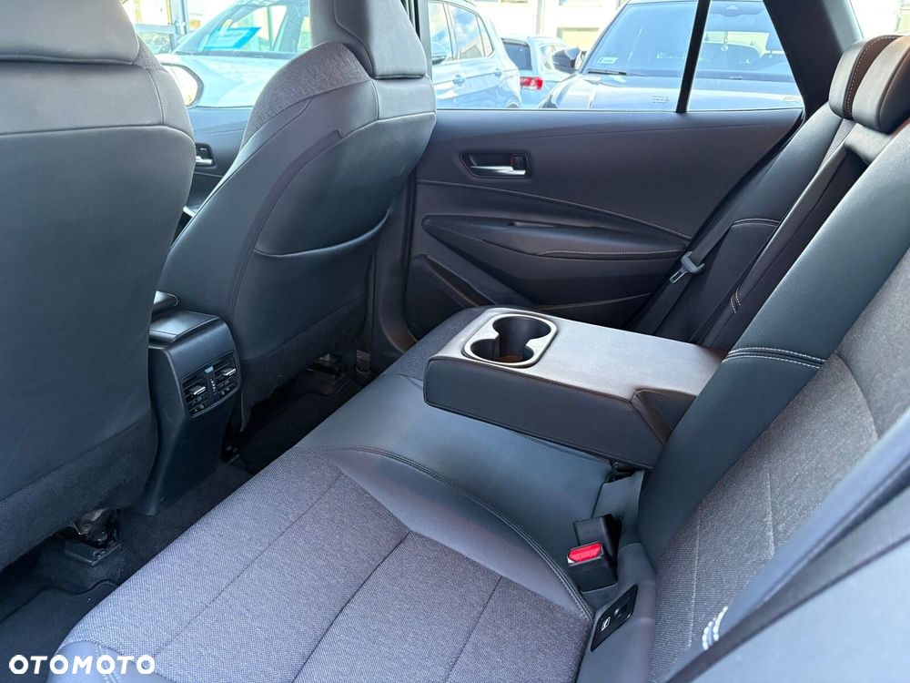 Toyota Corolla - 15