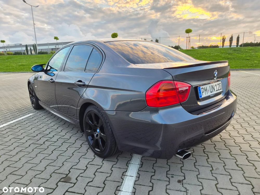 BMW E90 2006 photo 3