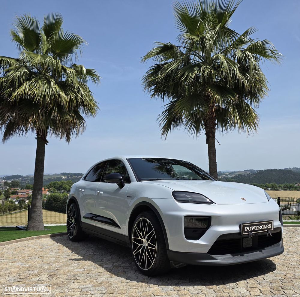 Porsche Macan Electric 4S - 17