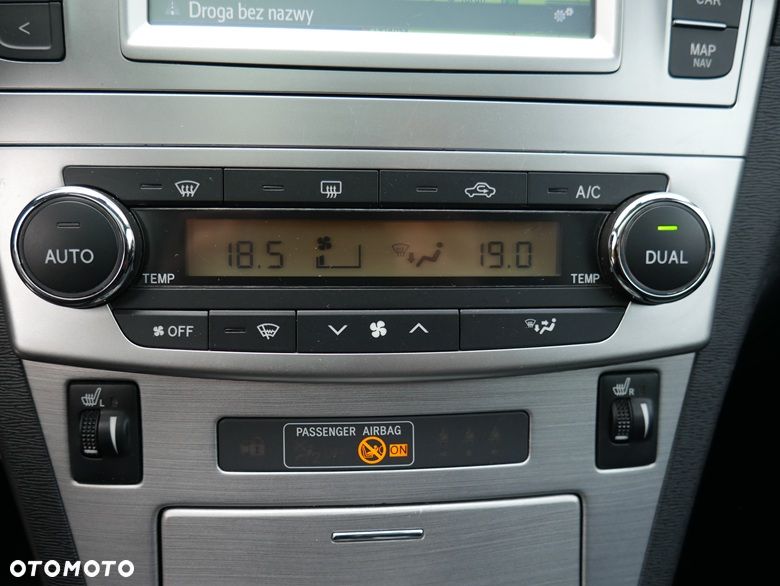 Toyota Avensis Touring Sports 1.8 Executive - 19