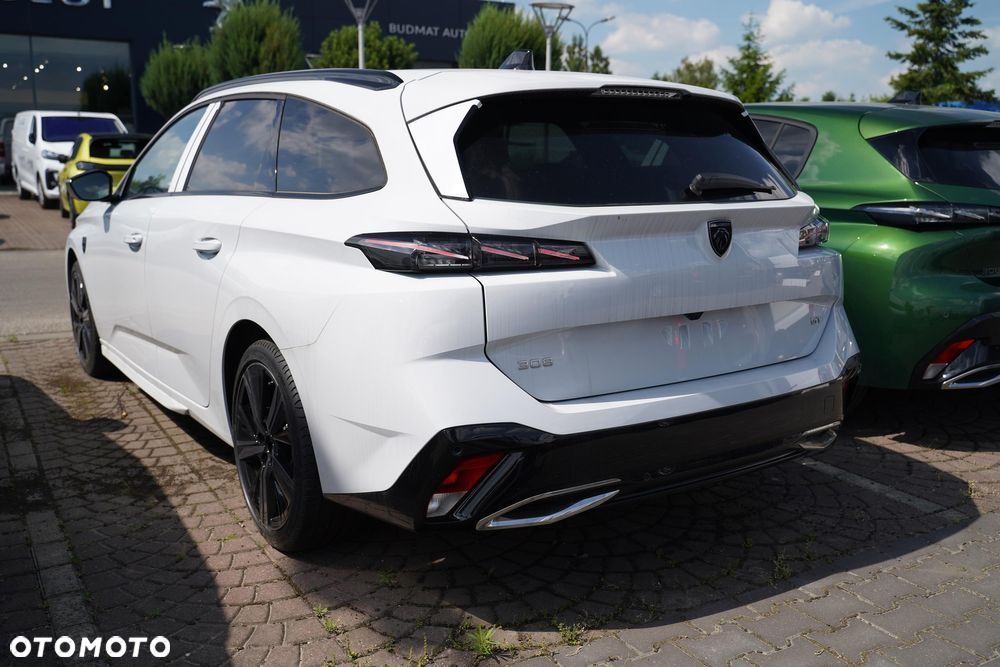 Peugeot 308 1.2 mHEV GT S&S e-DCS6 - 6