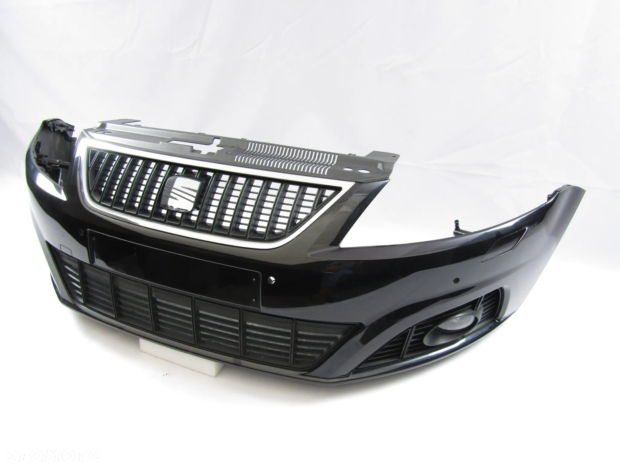 Zderzak przedni Seat Alhambra 10 - 20 Sprysk./ Pdc-4 Lakier LY9T - 9