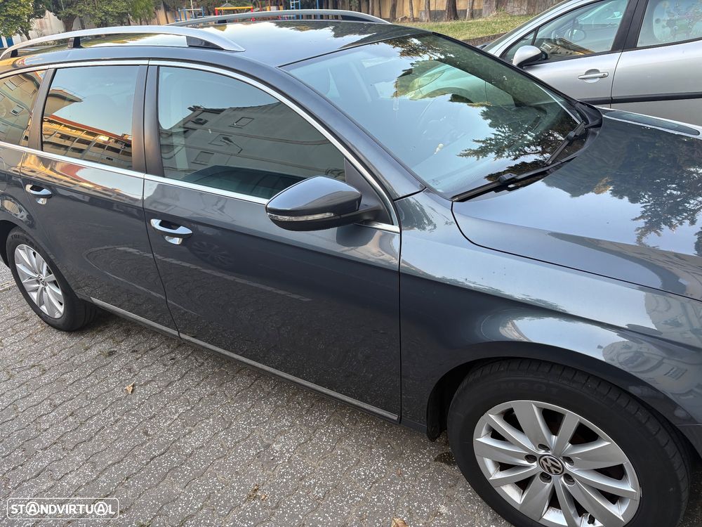 VW Passat Variant 1.6 TDI DPF BlueMotion Comfortline - 4