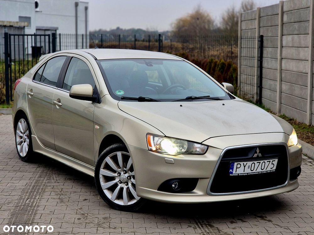 Mitsubishi Lancer - 2