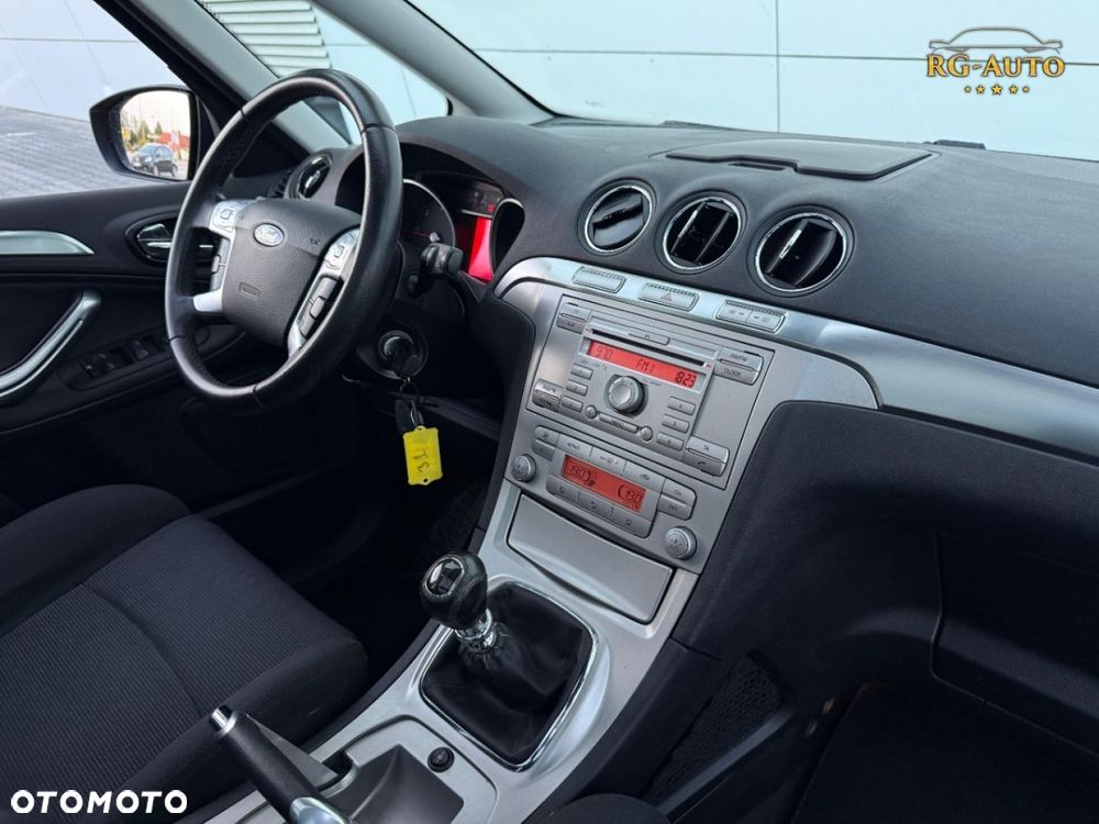 Ford S-Max - 34
