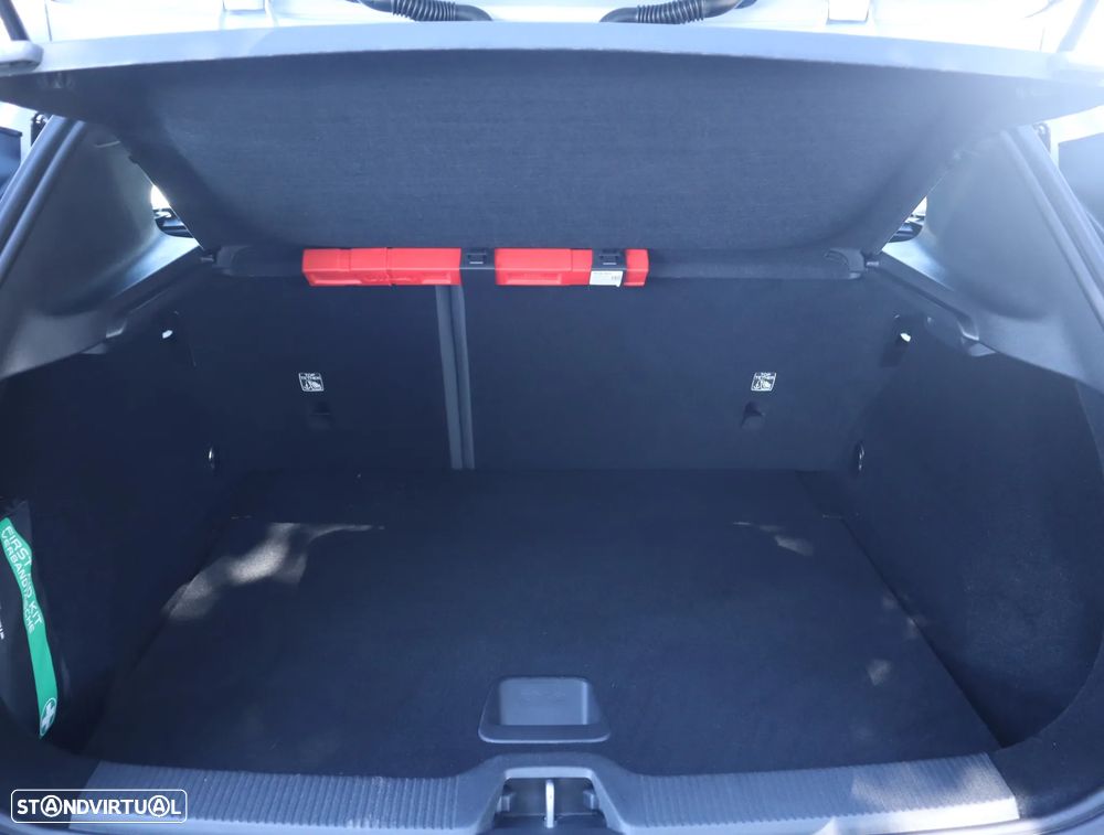 Volvo EX30 Single Motor Extended Range RWD Core - 59
