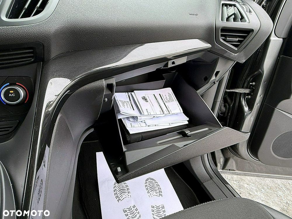 Ford Kuga - 19