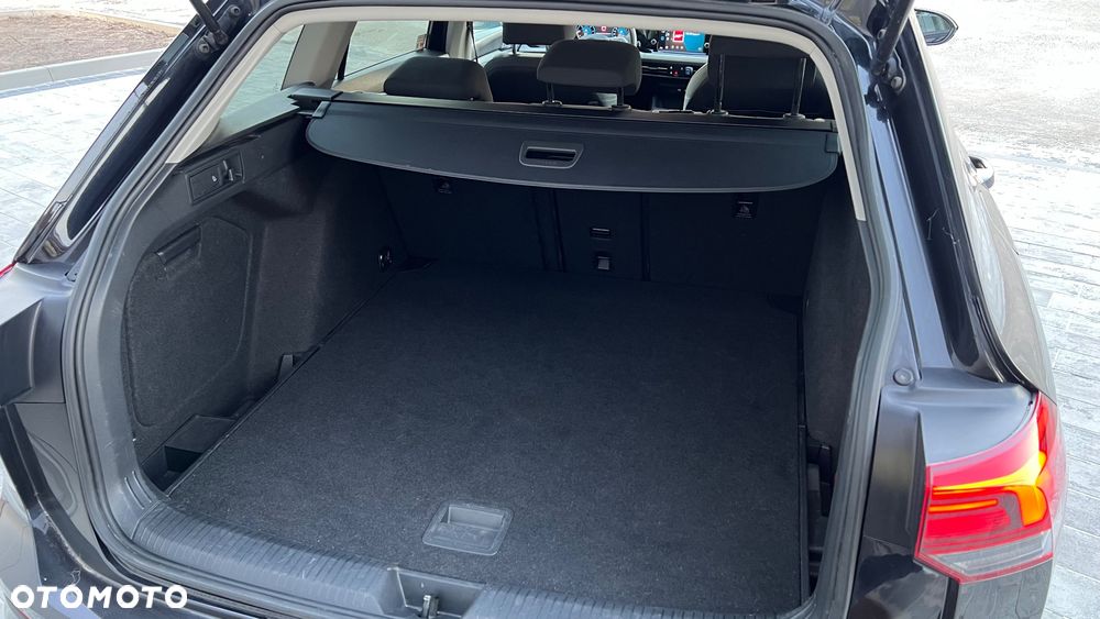 Volkswagen Golf 2.0 TDI SCR DSG Life - 9