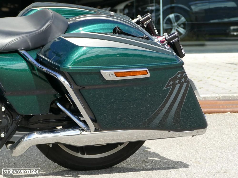 Harley-Davidson FL - 6