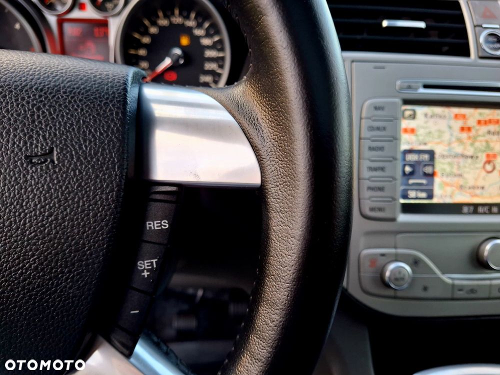 Ford Kuga 2.0 TDCi 4WD Titanium Plus - 25