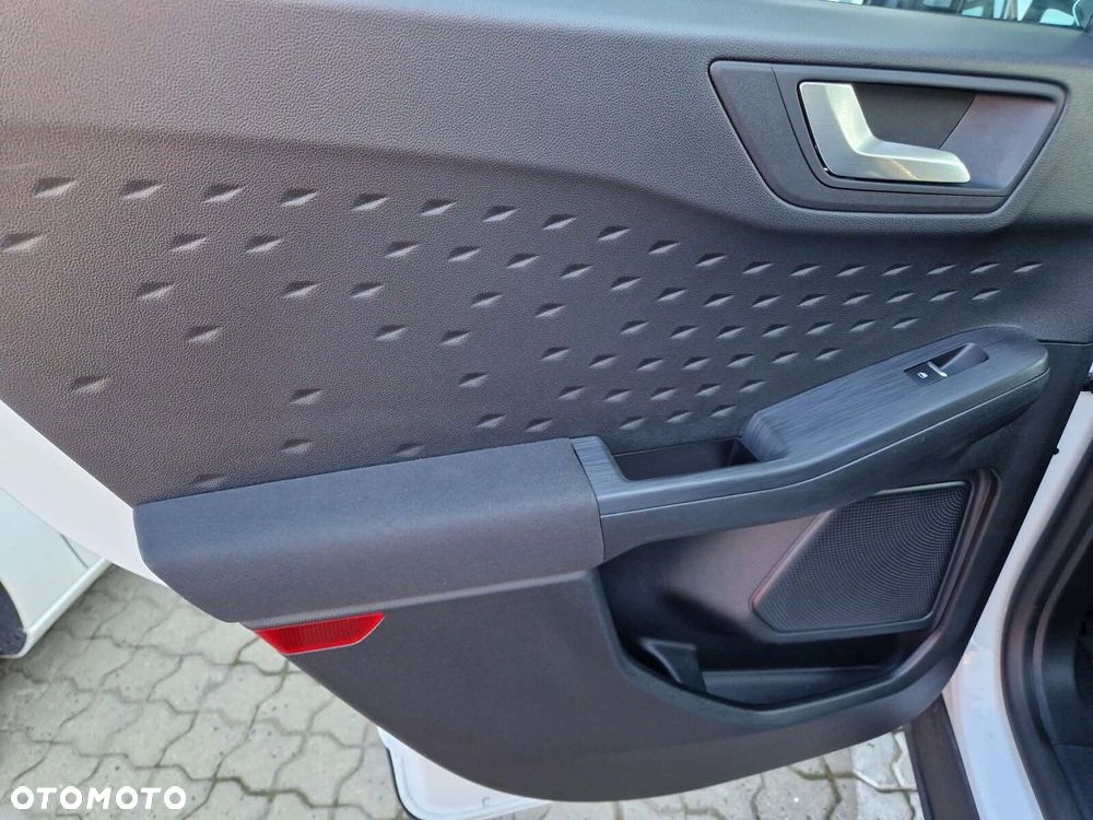 Ford Kuga - 27
