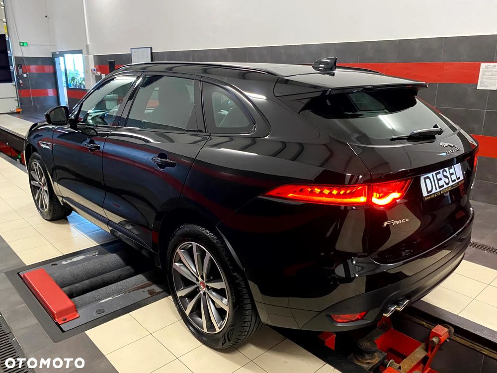 Jaguar F-Pace 20d AWD R-Sport - 10
