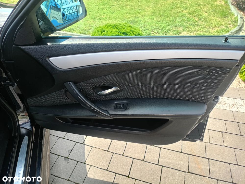 BMW Seria 5 520d Edition Sport - 28