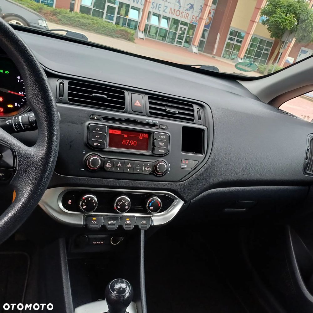 Kia Rio 1.2 Attract - 7