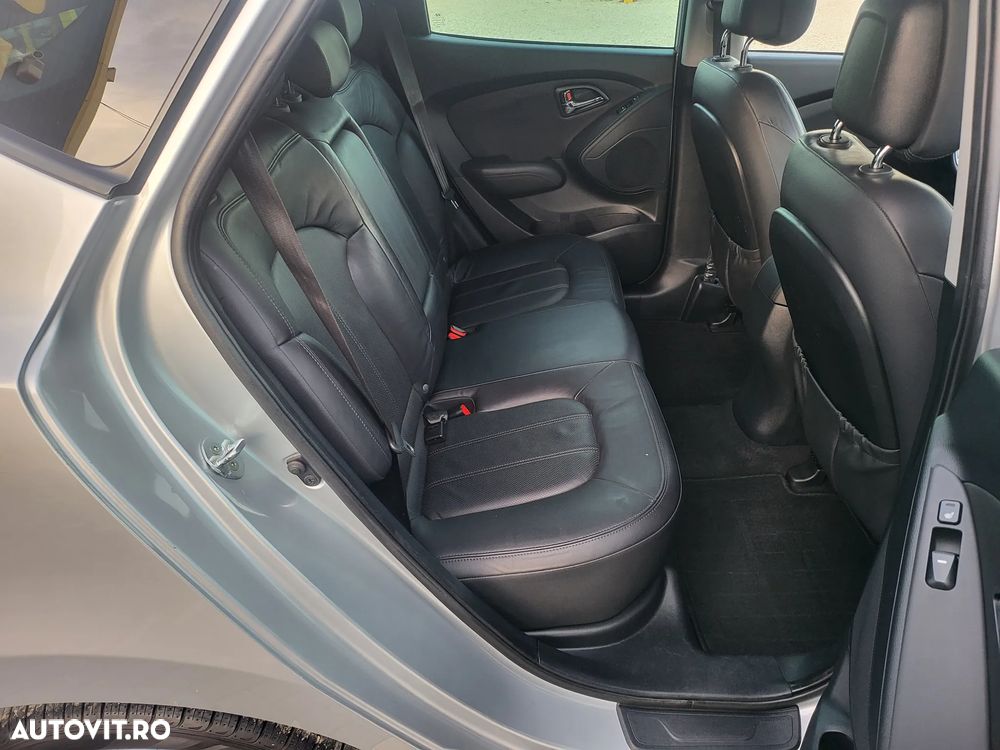 Hyundai ix35 2.0 CRDI 4WD Automatik Style - 12