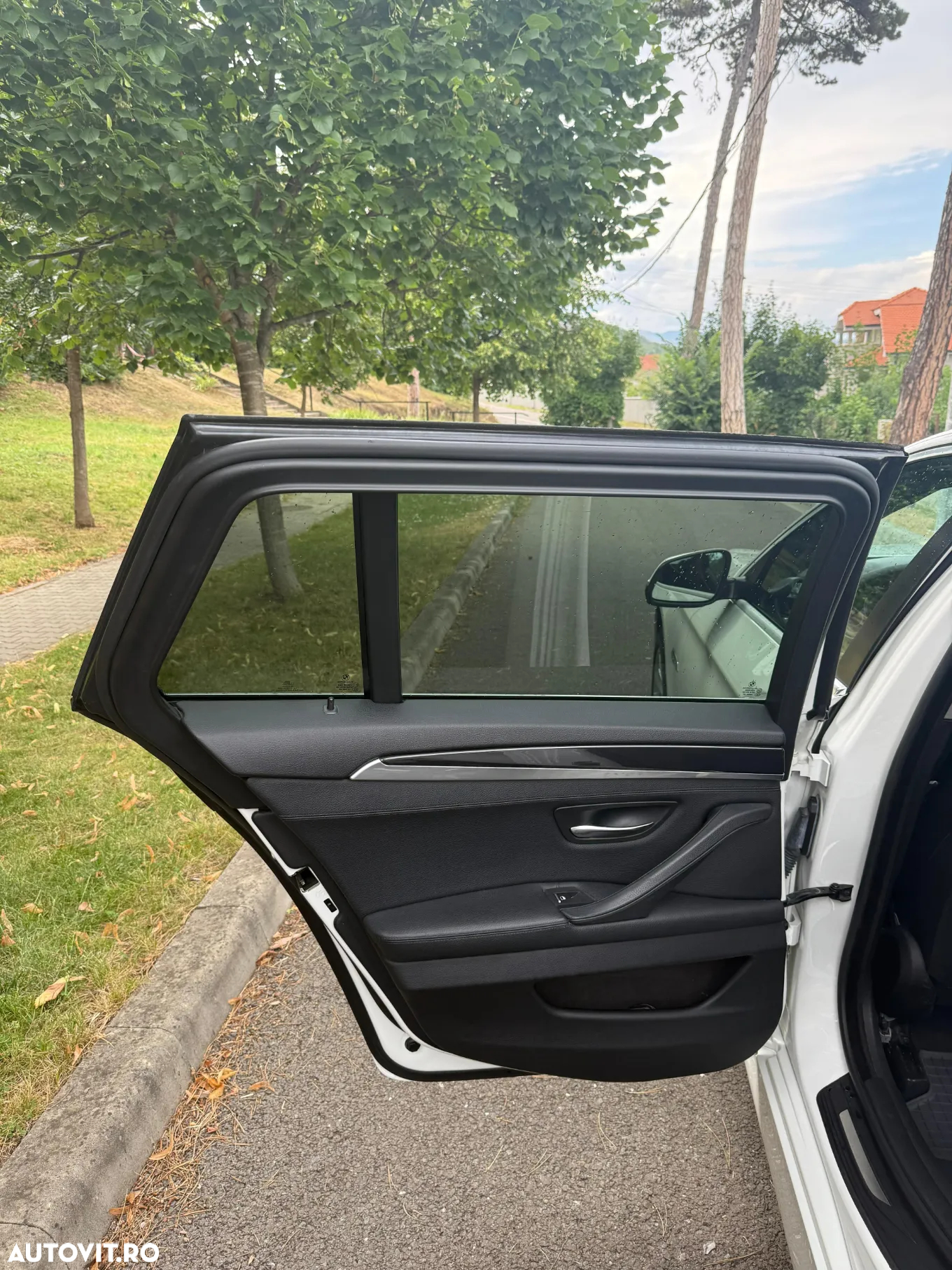 BMW Seria 5 520d Touring Aut. - 11