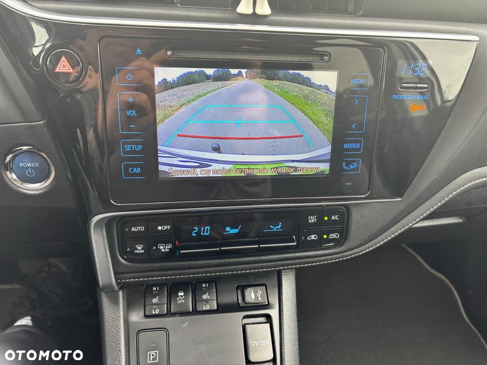 Toyota Auris 1.8 HSD Luna - 22