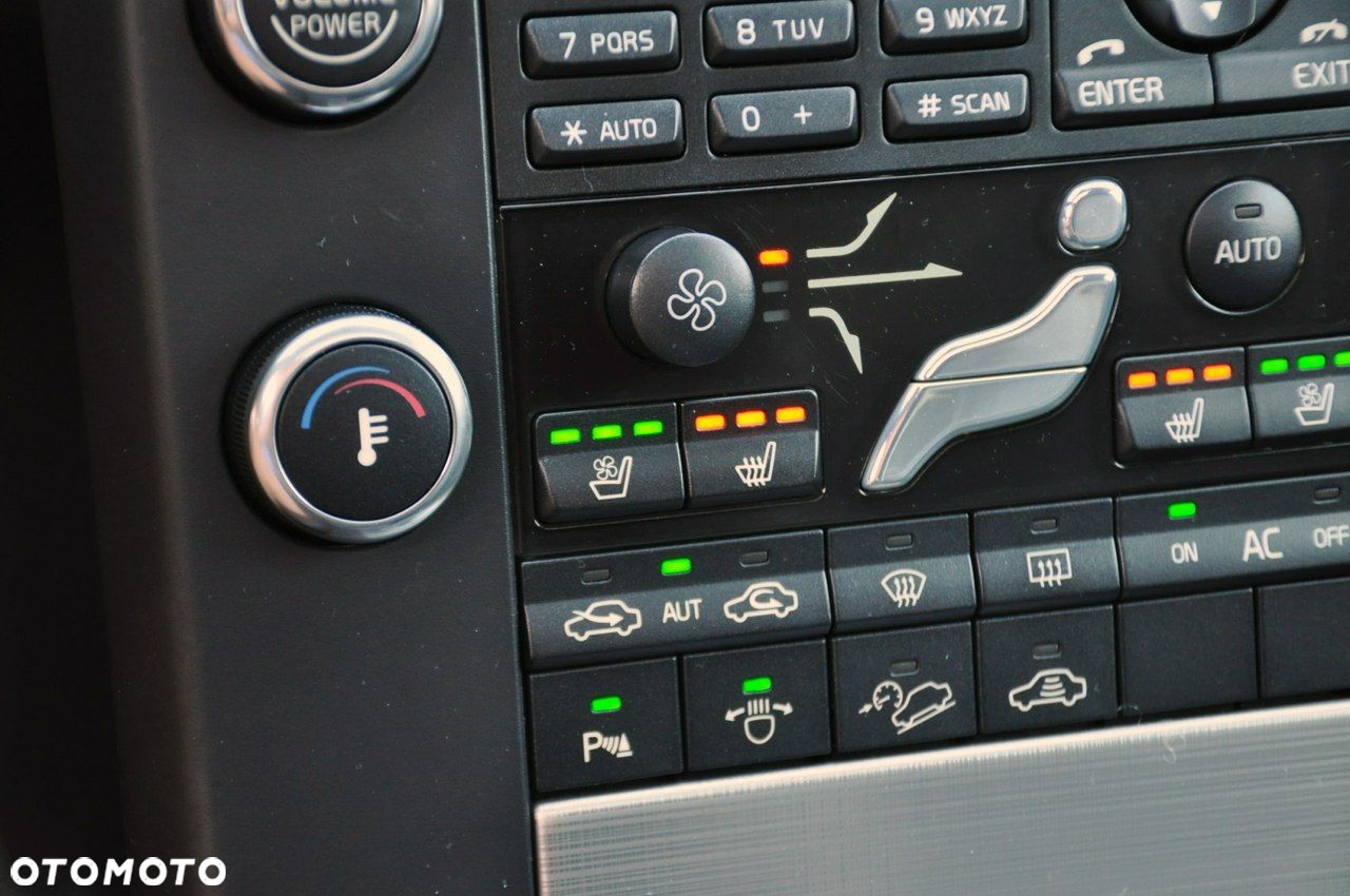 Volvo XC 70 - 34