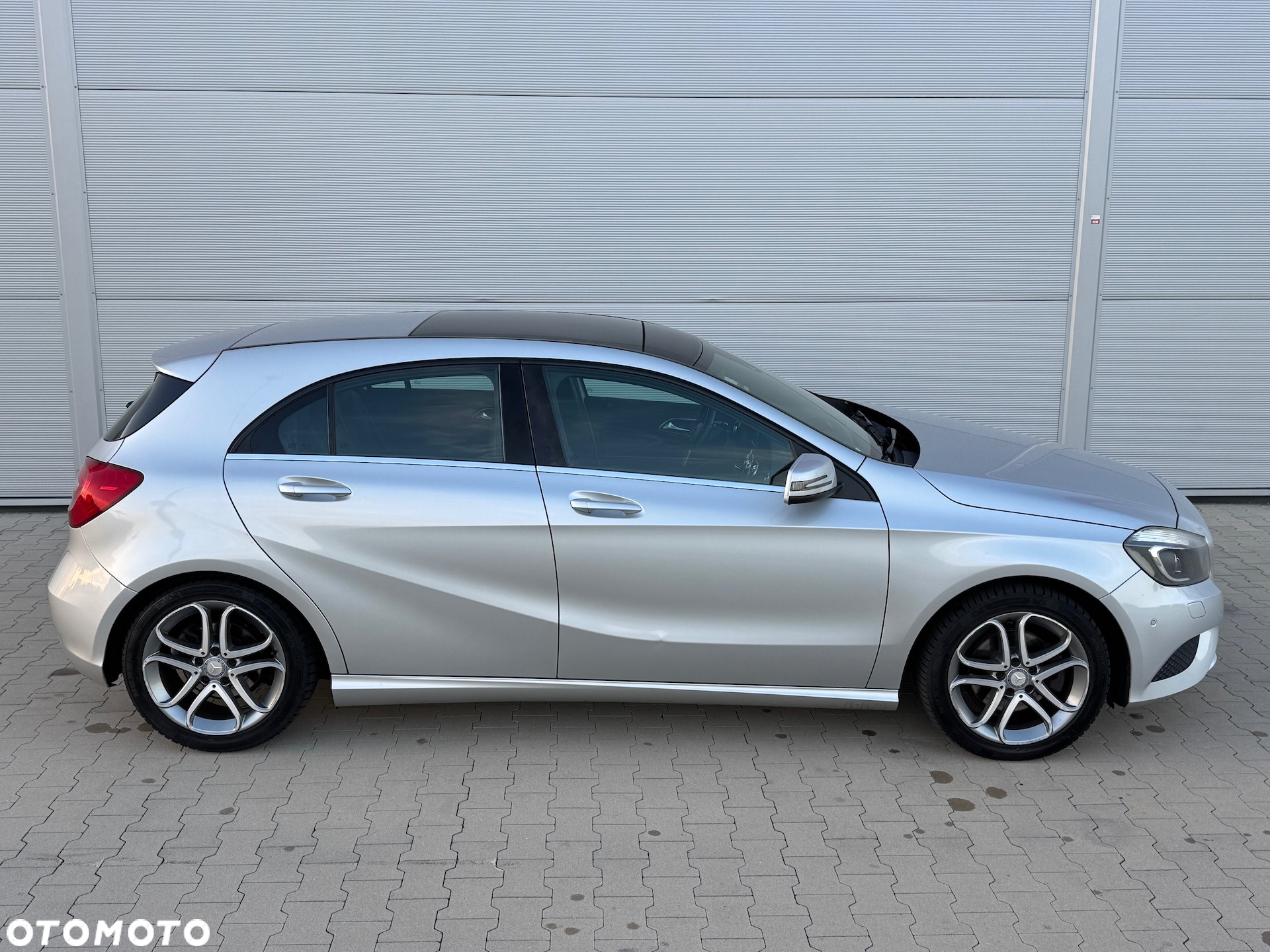 Mercedes-Benz Klasa A 200 (BlueEFFICIENCY) Urban - 27