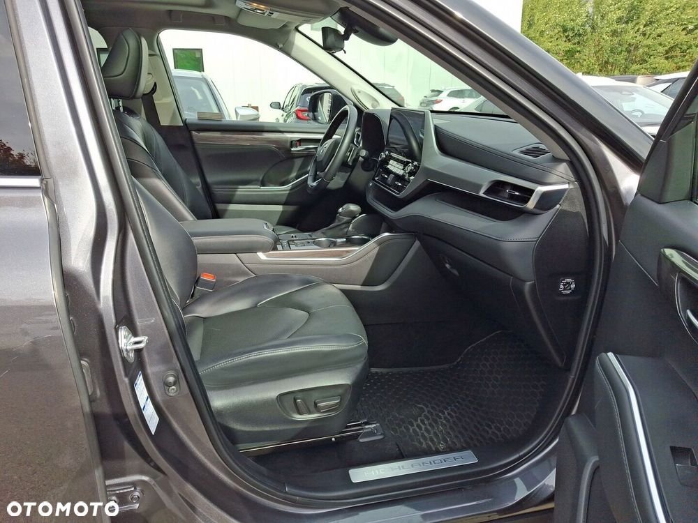 Toyota Highlander 2021