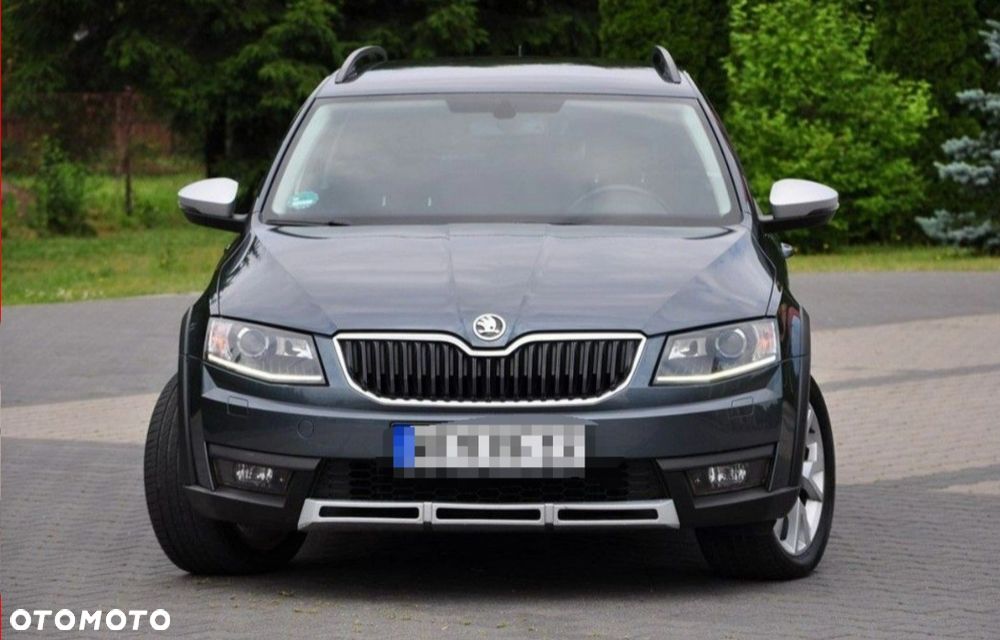 Skoda Octavia Scout 2.0 TDI 4x4 DSG - 8