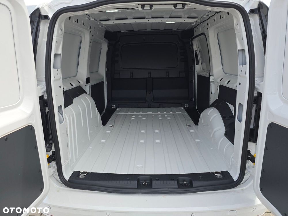 Volkswagen Caddy Caddy silnik: 2,0 l TDI EU6 SCR 102 KM / skrzynia biegów: manualna 6-biegowa rozstaw osi: 2970 mm - 13