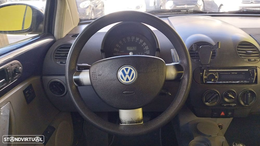 VW New Beetle 2.0 Highline - 8