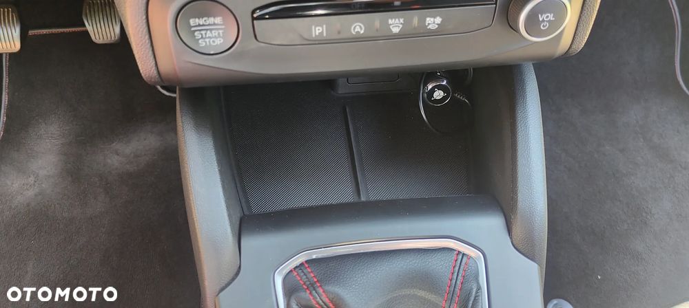 Ford Focus 1.5 EcoBlue Start-Stopp-System ST-LINE X - 22