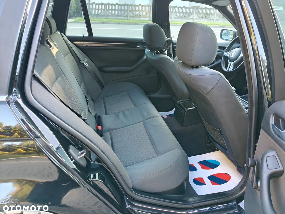 BMW Seria 3 320i Edition Exclusive - 28