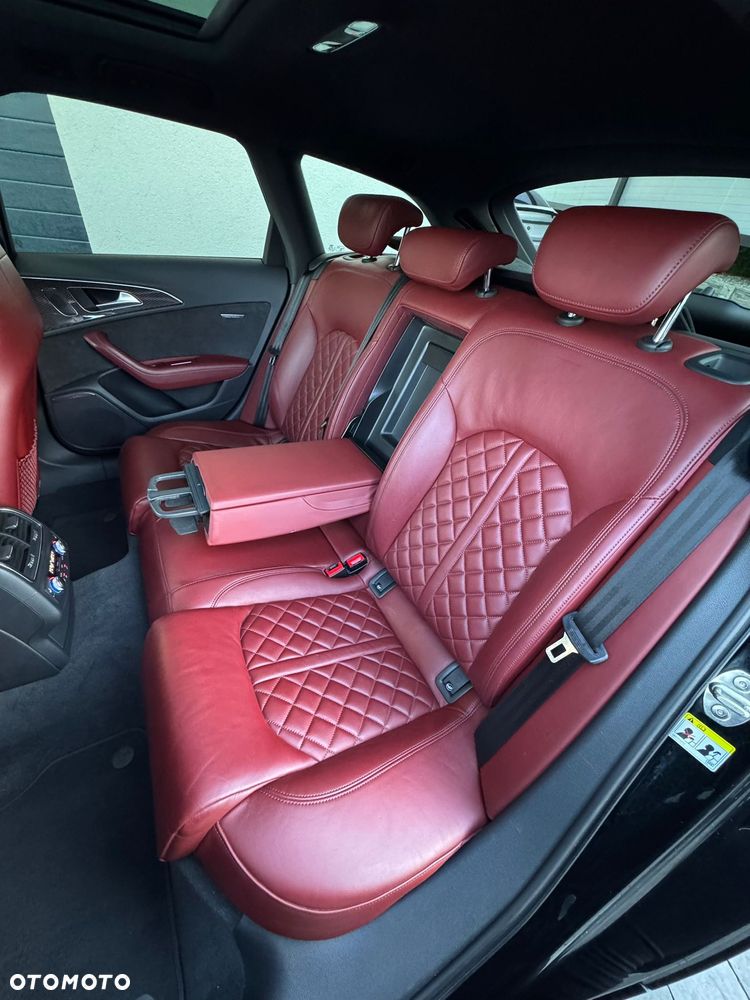 Audi S6 Avant - 9