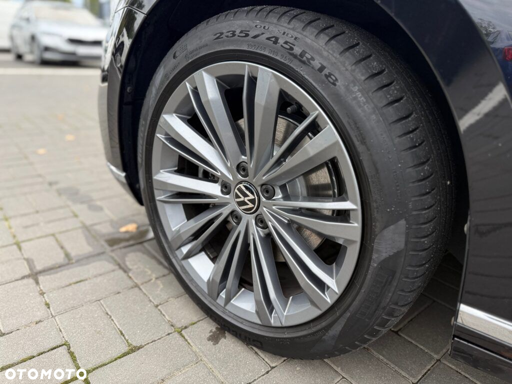 Volkswagen Passat 2.0 TDI EVO Elegance DSG - 8