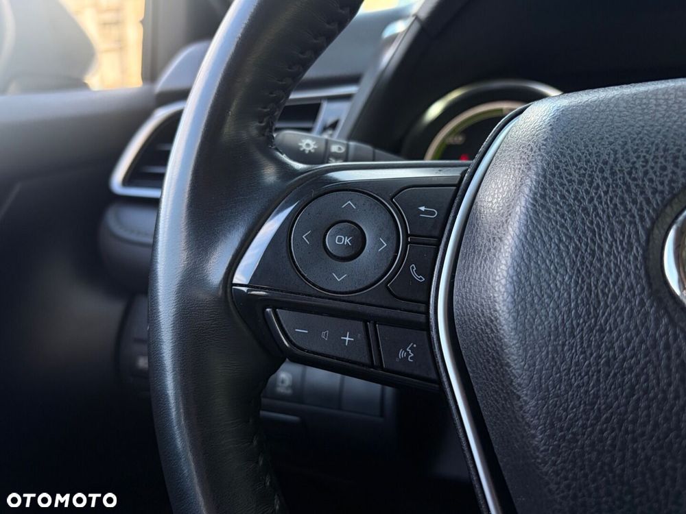 Toyota Camry 2.5 Hybrid Comfort CVT - 23
