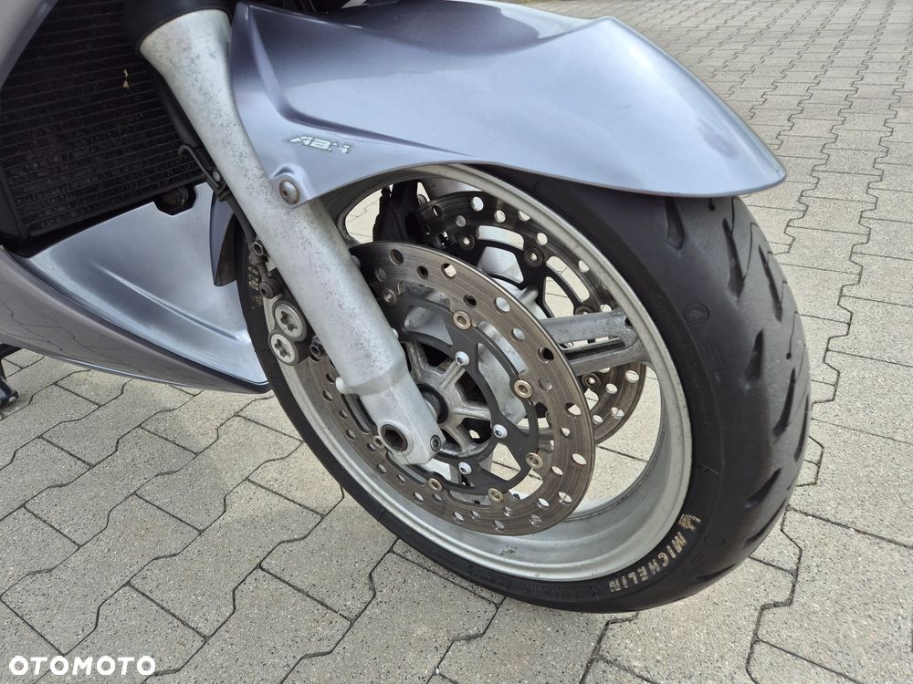 Yamaha FJR - 12