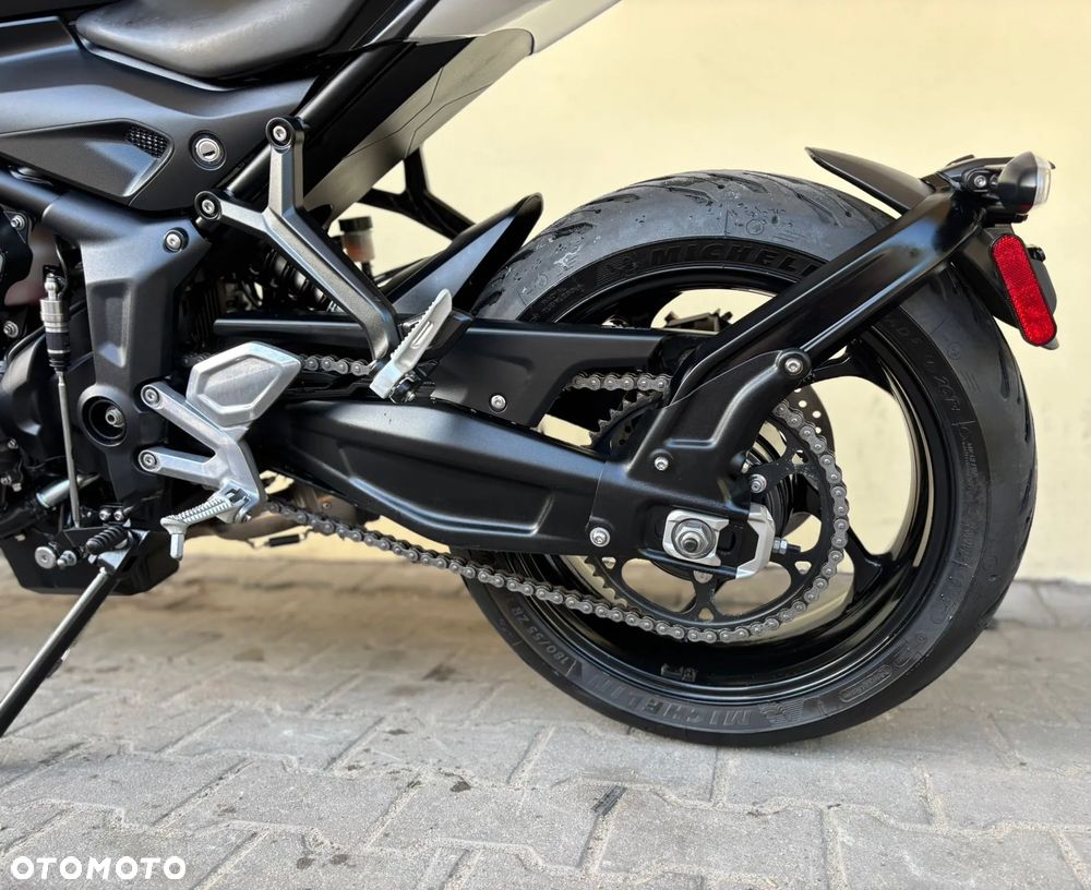 Triumph Trident - 10
