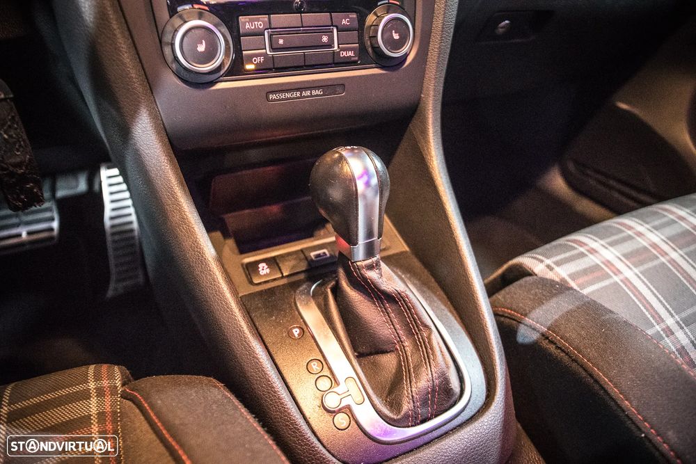 VW Golf 2.0 GTI DSG - 15
