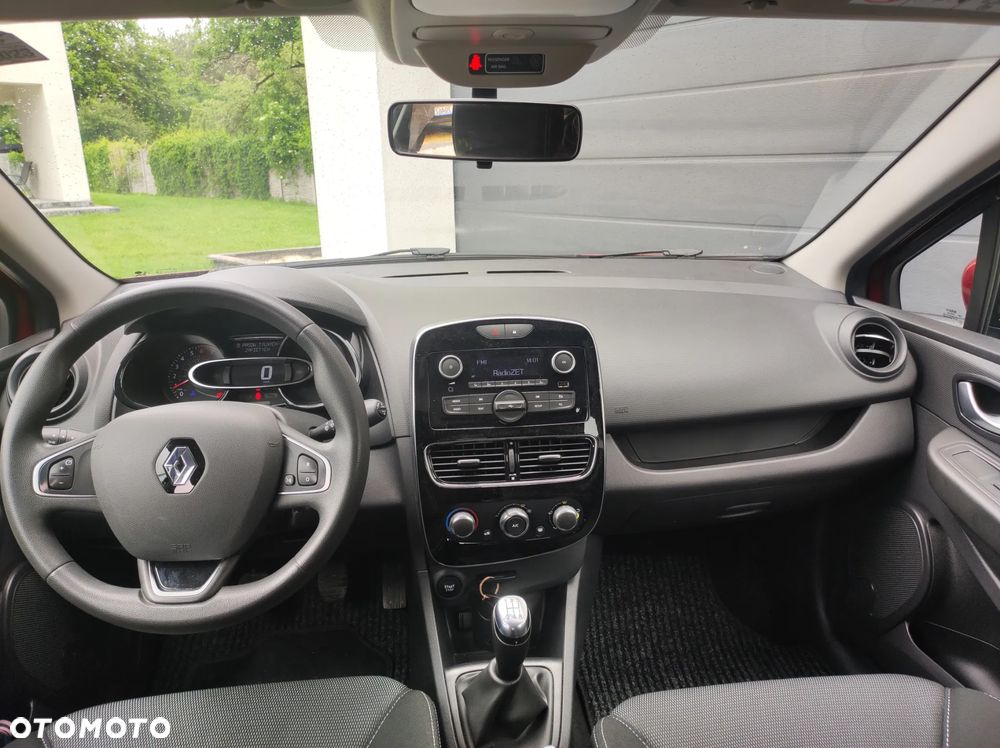 Renault Clio - 10