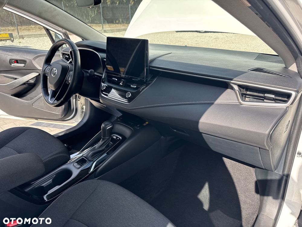 Toyota Corolla 1.8 Hybrid Comfort - 29