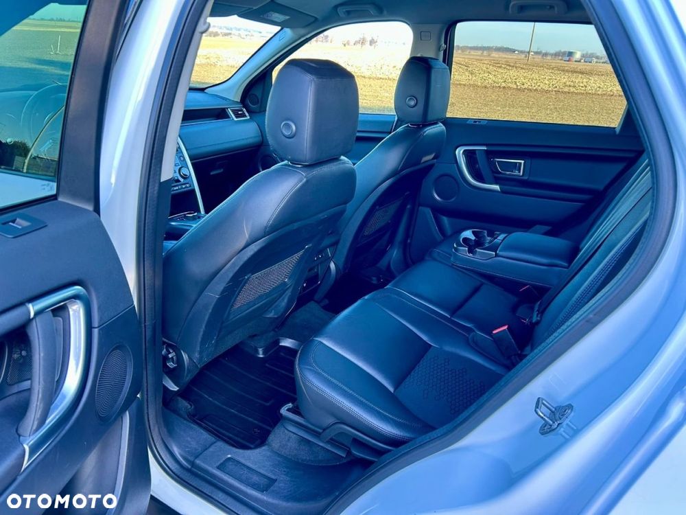 Land Rover Discovery Sport - 8